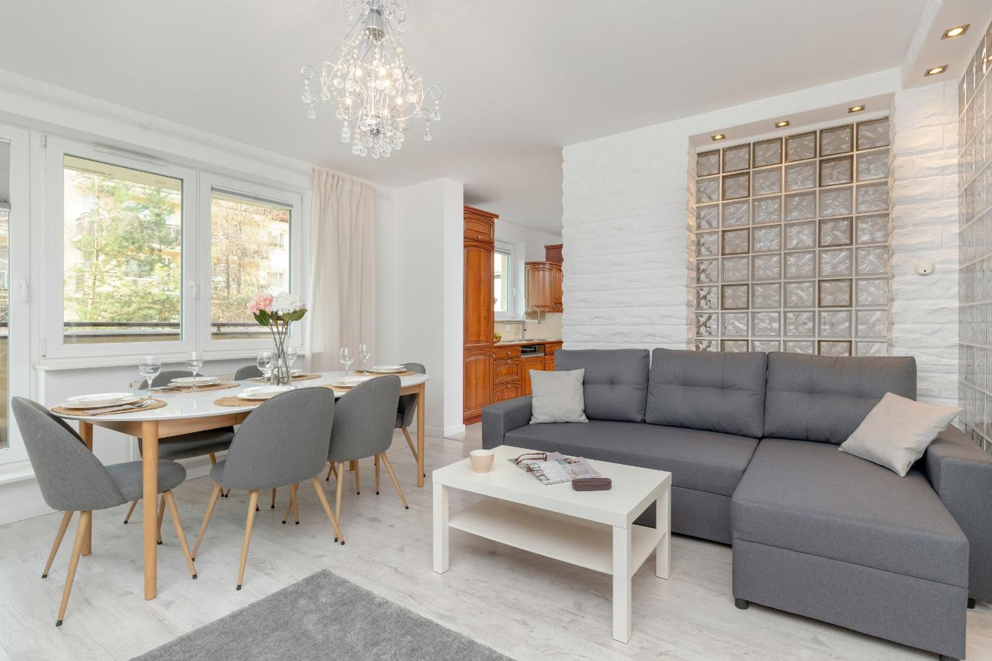 Spacious Family With 3 Bedrooms In By Renters Gdansk