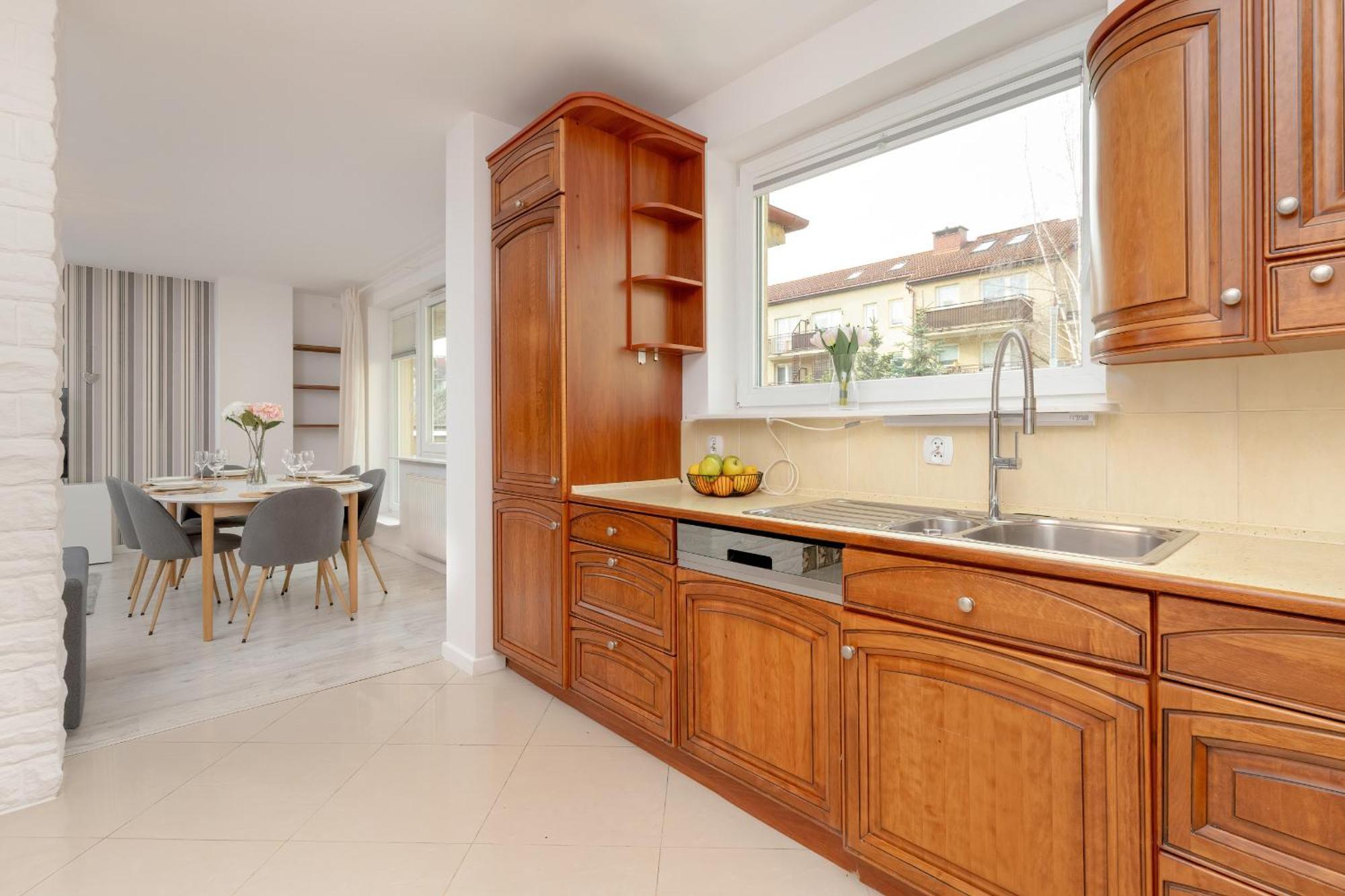 Spacious Family With 3 Bedrooms In By Renters Gdansk